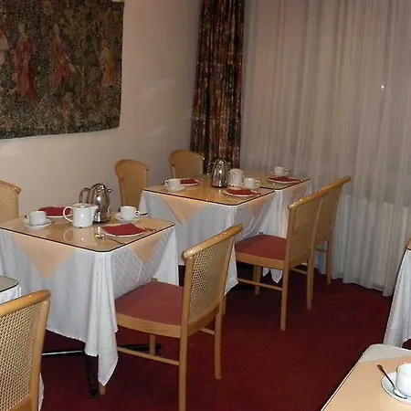 Hotel Queen Mary Brussels